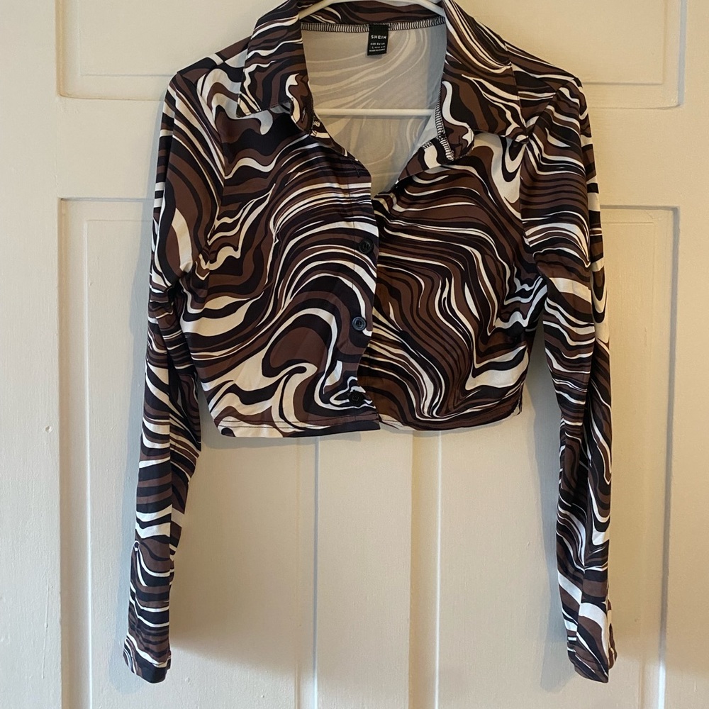 Button down swirl pattern crop top